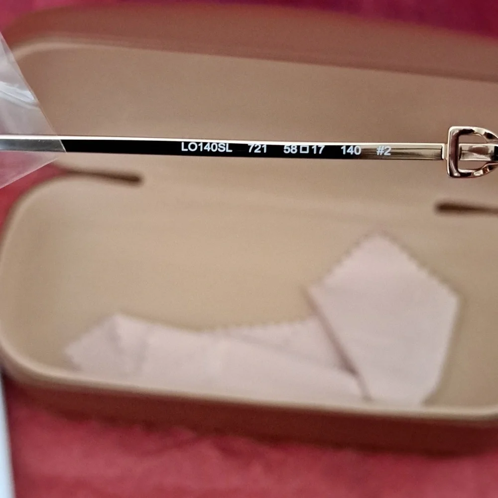 Longchamp nwts 58mm